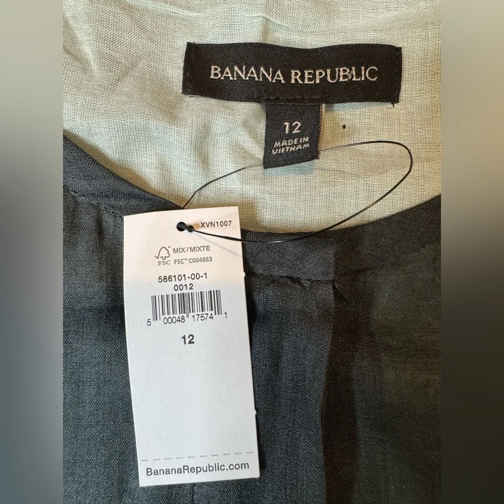 Banana Republic RAMIE ROMPER size 12 Color Turtle Green